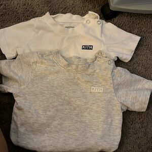 2 baby kith onsies